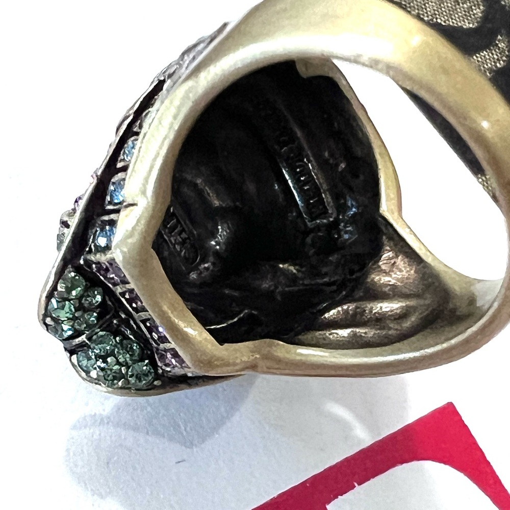 Heidi Daus Glittering Guardian Fu Dog Swarovski Crystals ring size 8 like new - Picture 9 of 11